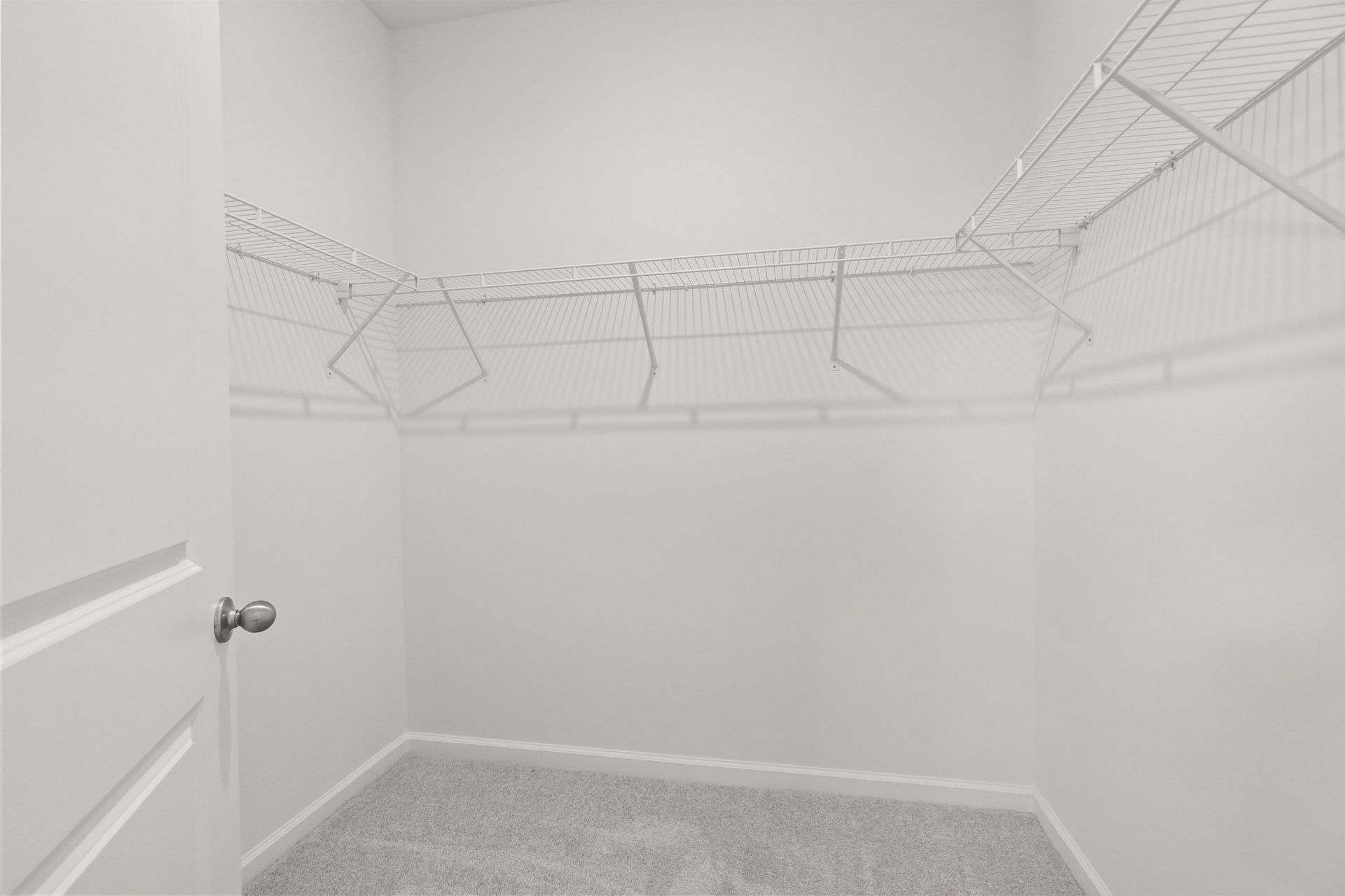 409 Joseph St Photo 24