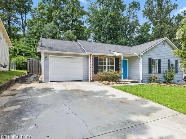 2313 Arkwright Lane, Knoxville, TN 37921