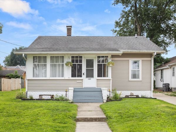 109 W Moore Street , Ottawa, IL 61350