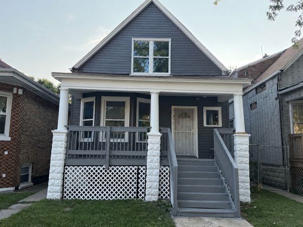 6922 S Rockwell Street, Chicago, IL 60629
