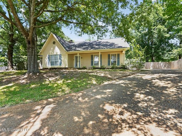 816 Strawberry Pointe , Madison, MS 39110