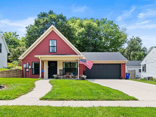 328 N Downey, West Branch, IA 52358
