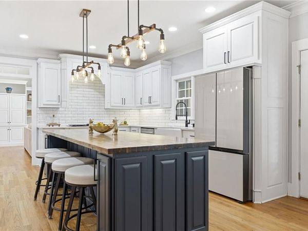 401 Maple Ridge Court , Cumming, GA 30028