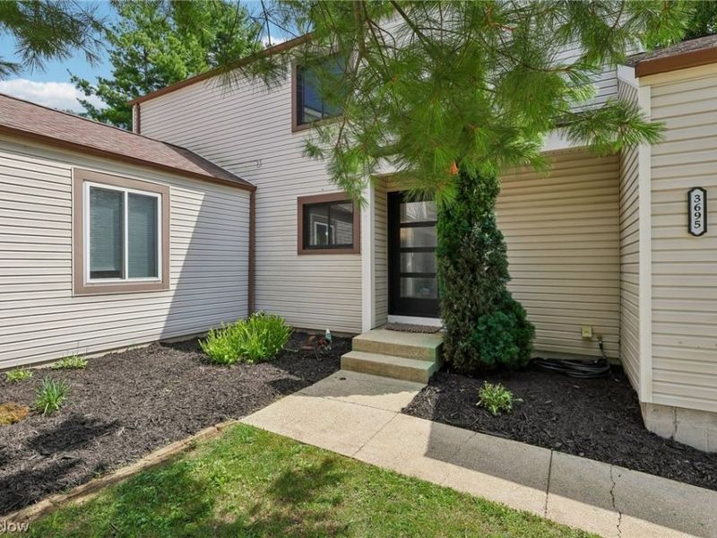 3695 Englewood Drive, Stow, OH 44224 Photo 1