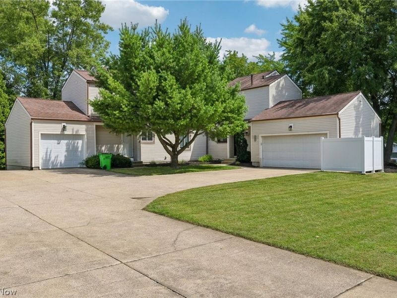 3695 Englewood Drive, Stow, OH 44224 Photo 4
