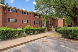 601 River Hill Circle photo 4