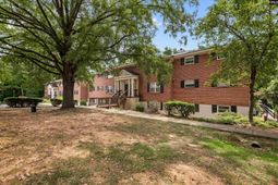 601 River Hill Circle photo 4