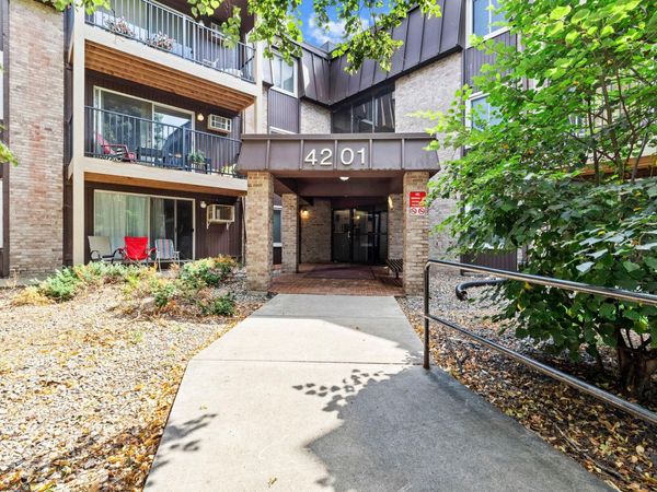 4201 Lakeside Avenue N, Unit 214, Brooklyn Center, MN 55429