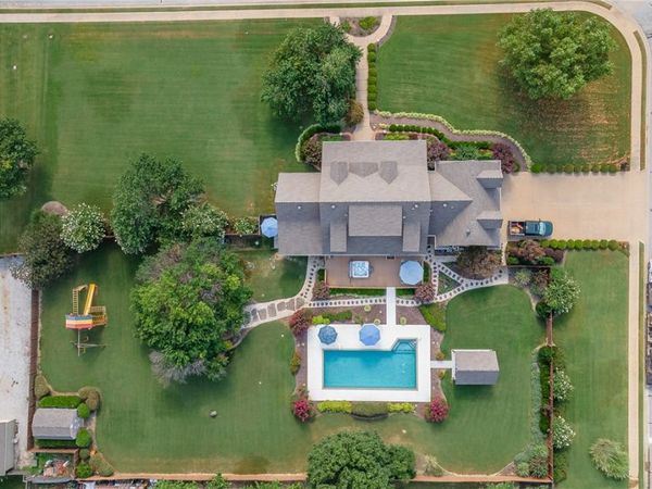 334 Scarlett Boulevard, Elm Springs, AR 72762