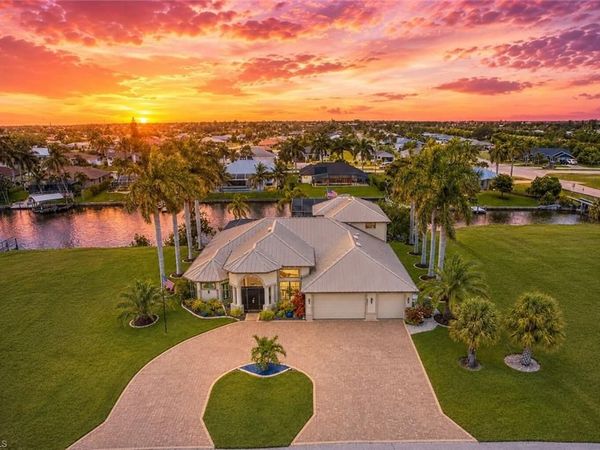 2608 Archer PKWY W, CAPE CORAL, FL 33904