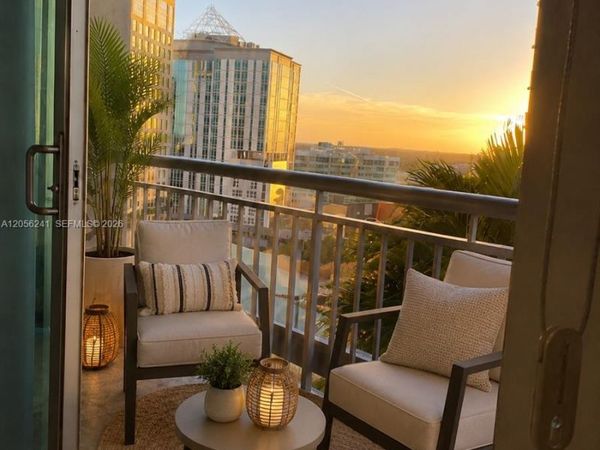 9055 SW 73rd Ct, Unit 910, Miami, FL 33156