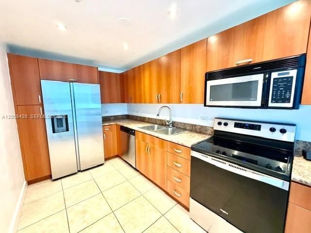 7501 E Treasure Dr , Unit 5H, North Bay Village, FL 33141 Photo