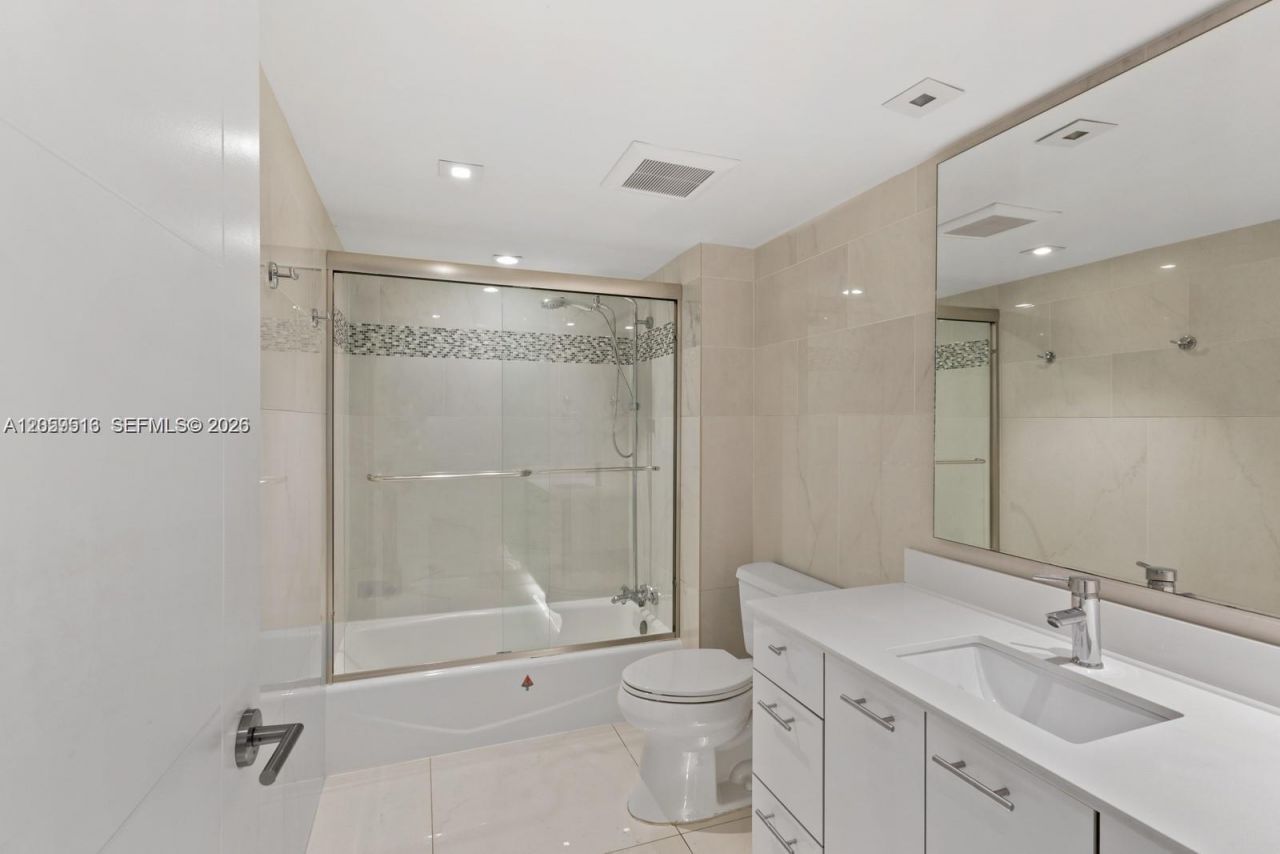181 Crandon Blvd , Unit 207, Key Biscayne, FL 33149 Photo