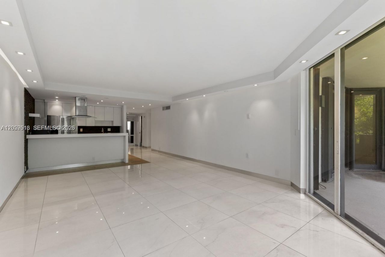 181 Crandon Blvd , Unit 207, Key Biscayne, FL 33149 Photo