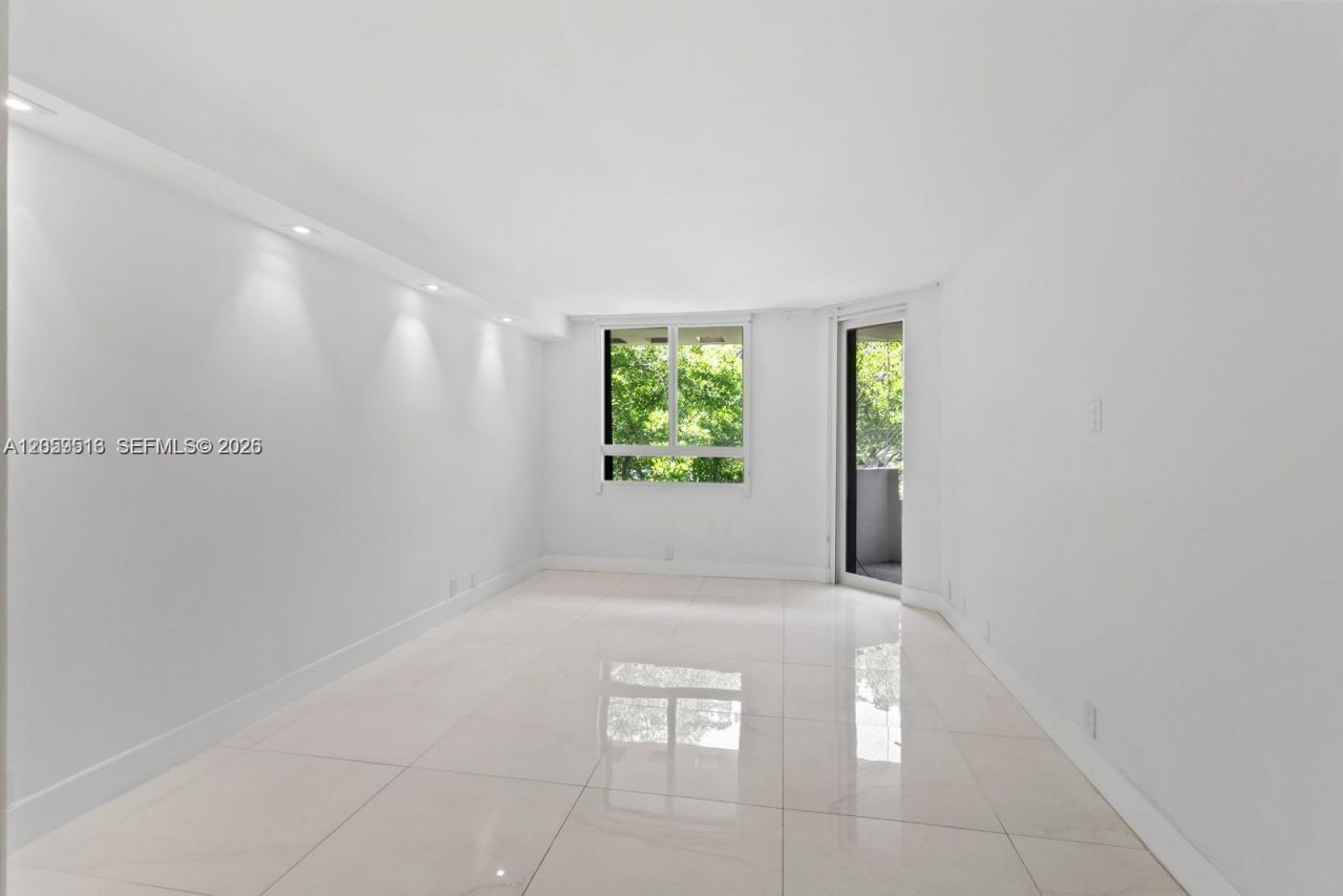 181 Crandon Blvd , Unit 207, Key Biscayne, FL 33149 Photo