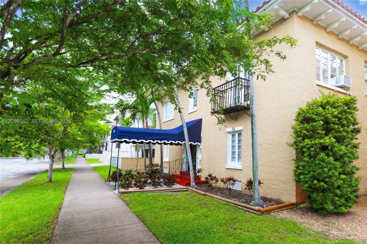 124 Mendoza Ave, Unit 3, Coral Gables, FL 33134 Photo