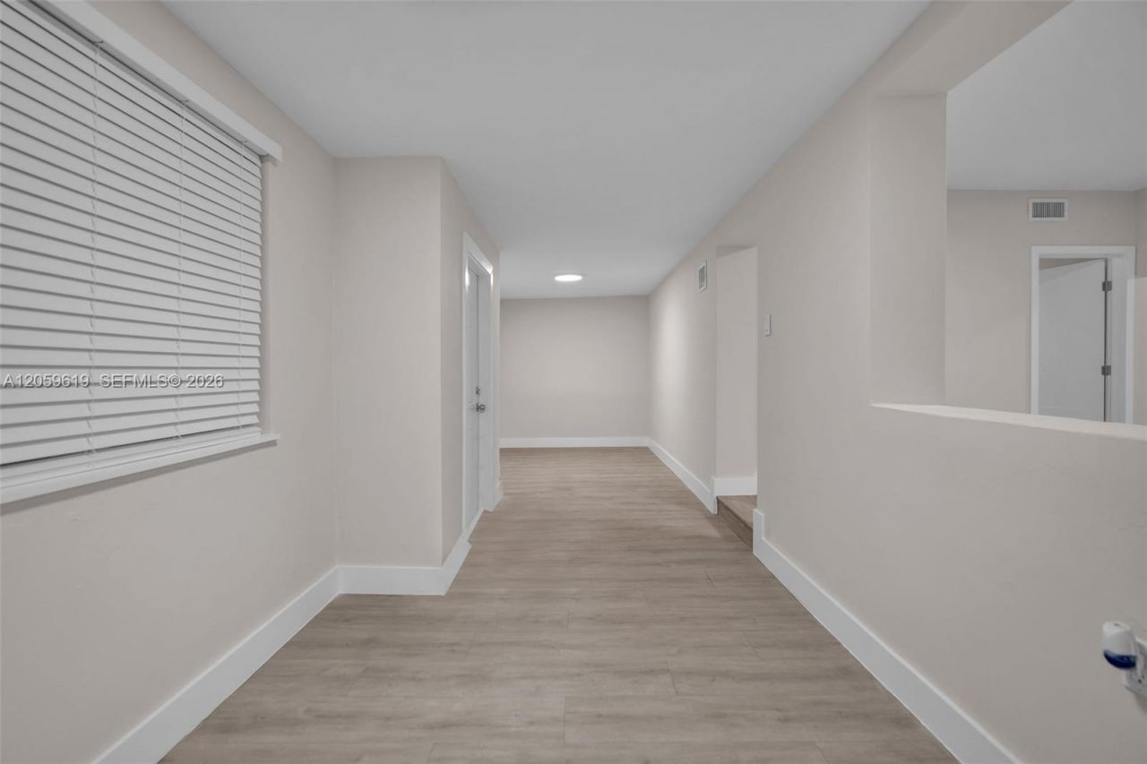 3030 NW 16th St, Unit 1, Miami, FL 33125 Photo