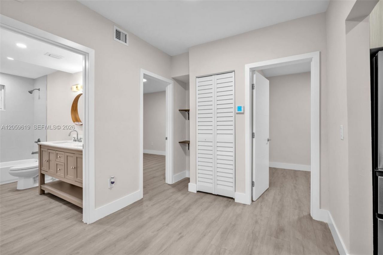 3030 NW 16th St, Unit 1, Miami, FL 33125 Photo