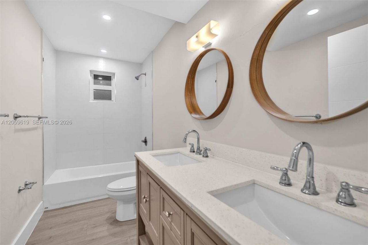 3030 NW 16th St, Unit 1, Miami, FL 33125 Photo