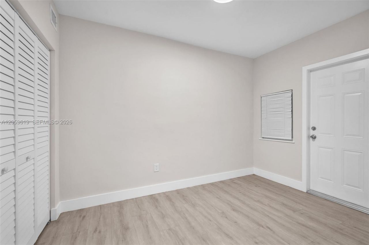 3030 NW 16th St, Unit 1, Miami, FL 33125 Photo