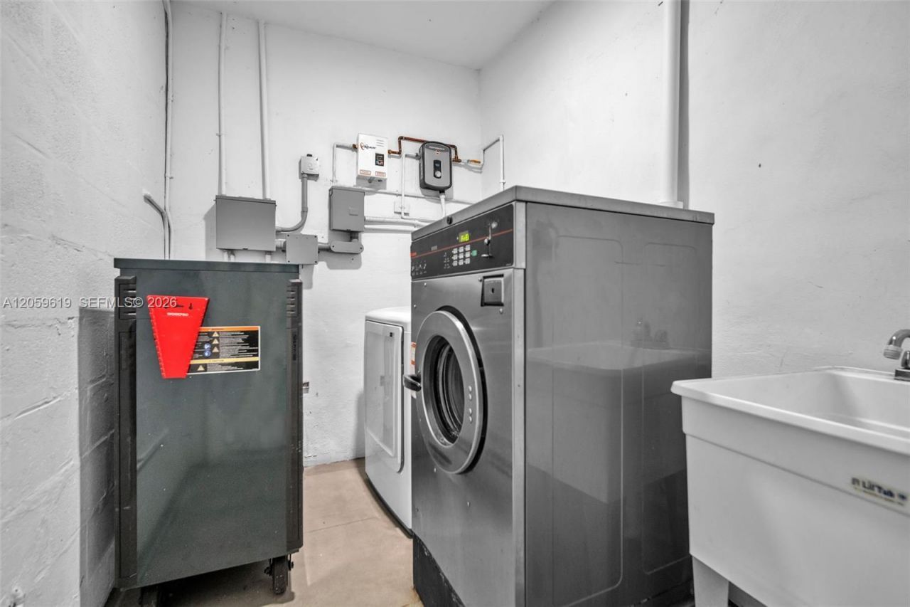 3030 NW 16th St, Unit 1, Miami, FL 33125 Photo
