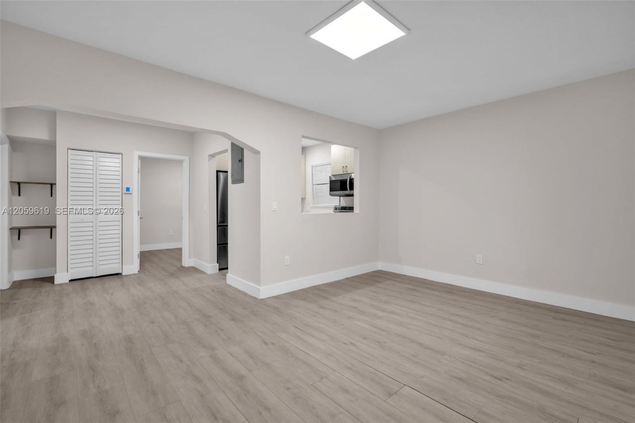 3030 NW 16th St, Unit 1, Miami, FL 33125 Photo