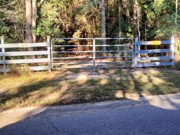 FONTANA Road , Independence, LA 70443