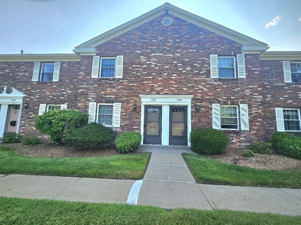 2003 Windsor Drive, Unit 2003, Framingham, MA 01701