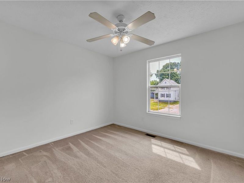 1917 Lexington Avenue, Lorain, OH 44052 Photo 11