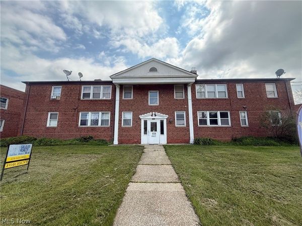 2027 Warrensville Center Road , South Euclid, OH 44121