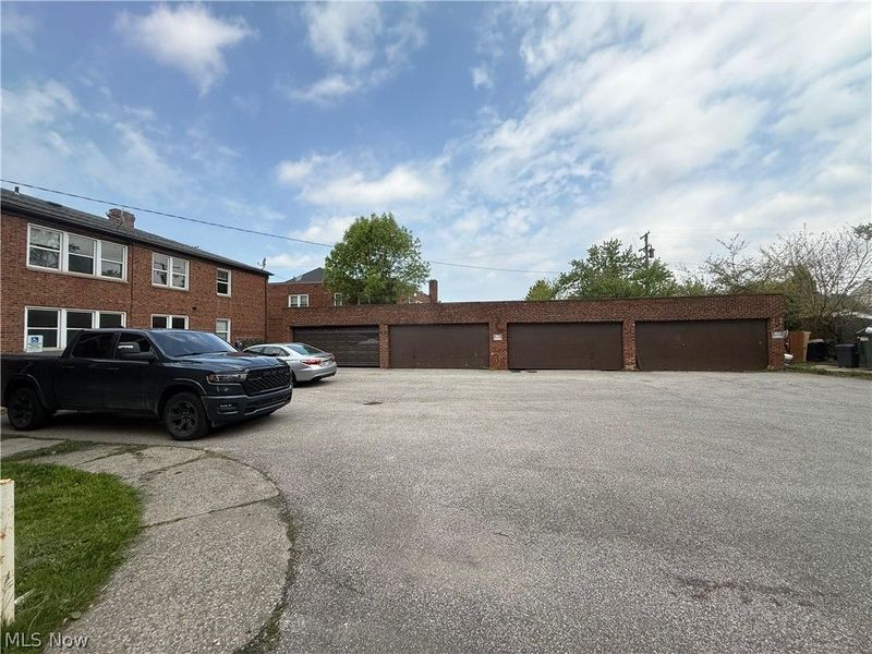 2027 Warrensville Center Road, South Euclid, OH 44121 Photo 2