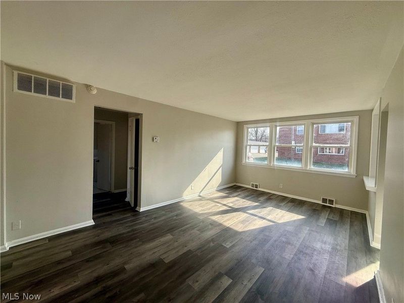 2027 Warrensville Center Road, South Euclid, OH 44121 Photo 9