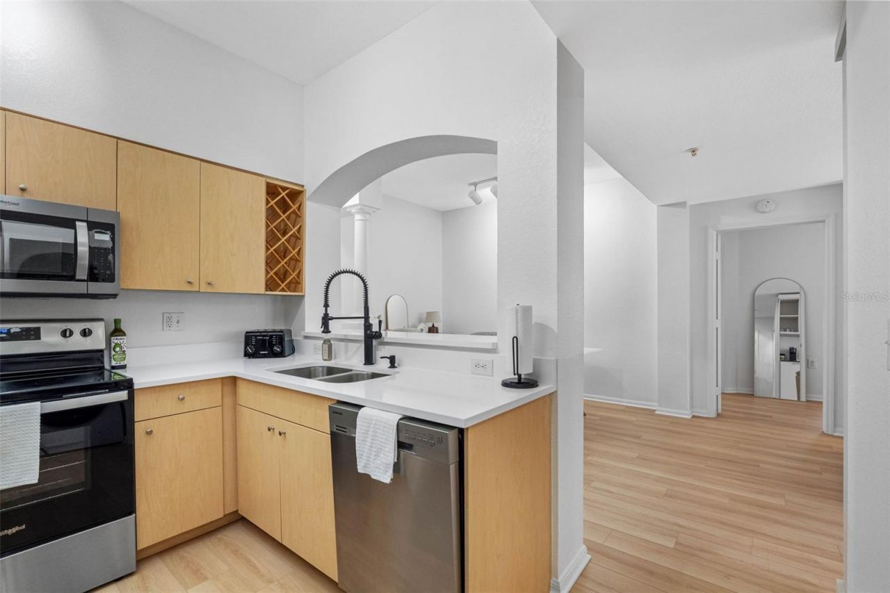 200 4th Avenue S, Unit 110, Saint Petersburg, FL 33701 Photo