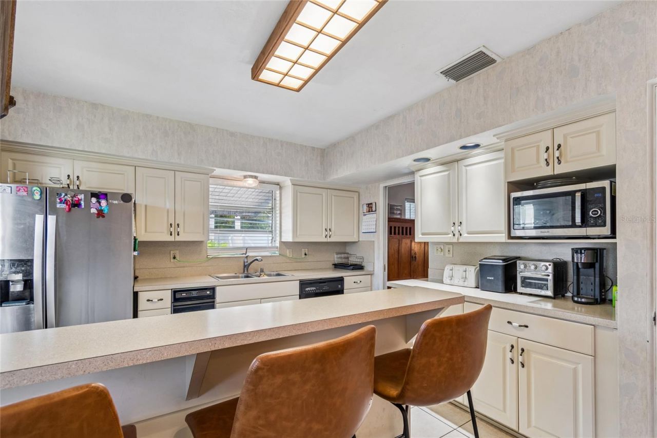 7846 12th Street N, Saint Petersburg, FL 33702 Photo