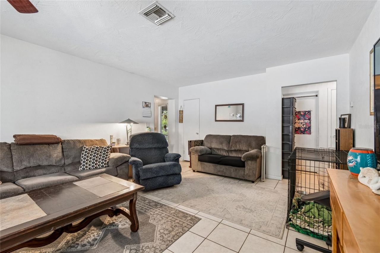 7846 12th Street N, Saint Petersburg, FL 33702 Photo