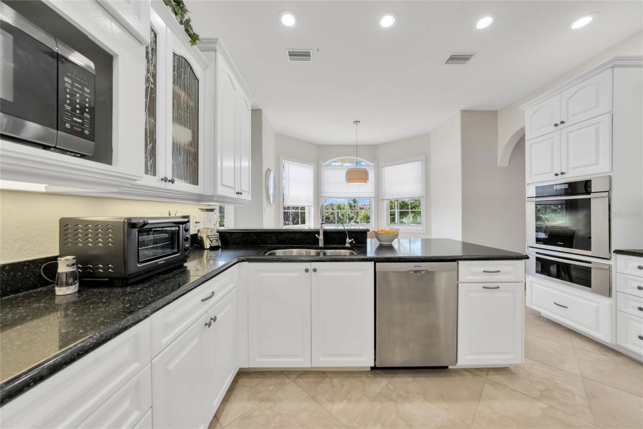 196 Tarpon Cove Boulevard, Unit 722, Punta Gorda, FL 33950 Photo
