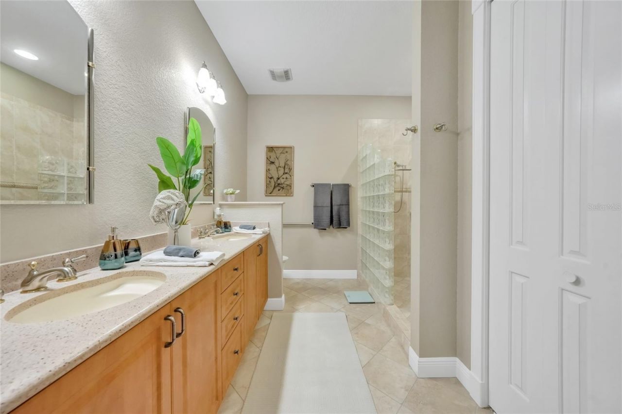 196 Tarpon Cove Boulevard, Unit 722, Punta Gorda, FL 33950 Photo