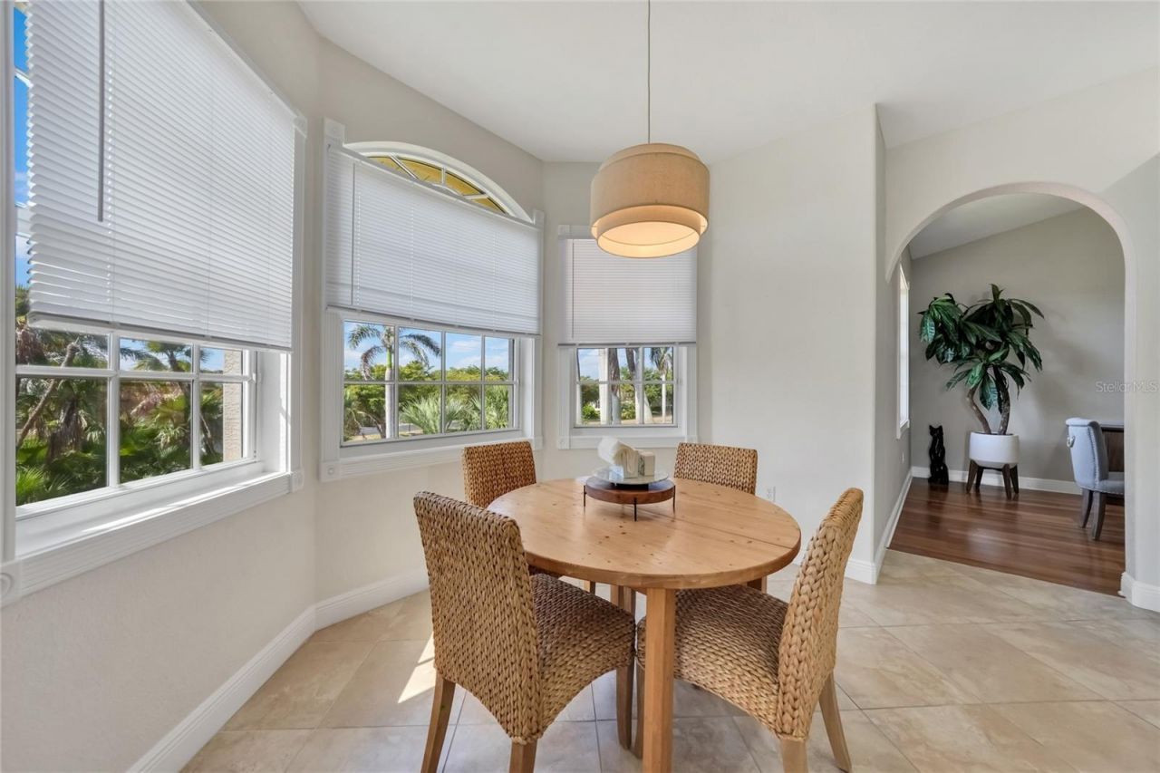 196 Tarpon Cove Boulevard, Unit 722, Punta Gorda, FL 33950 Photo