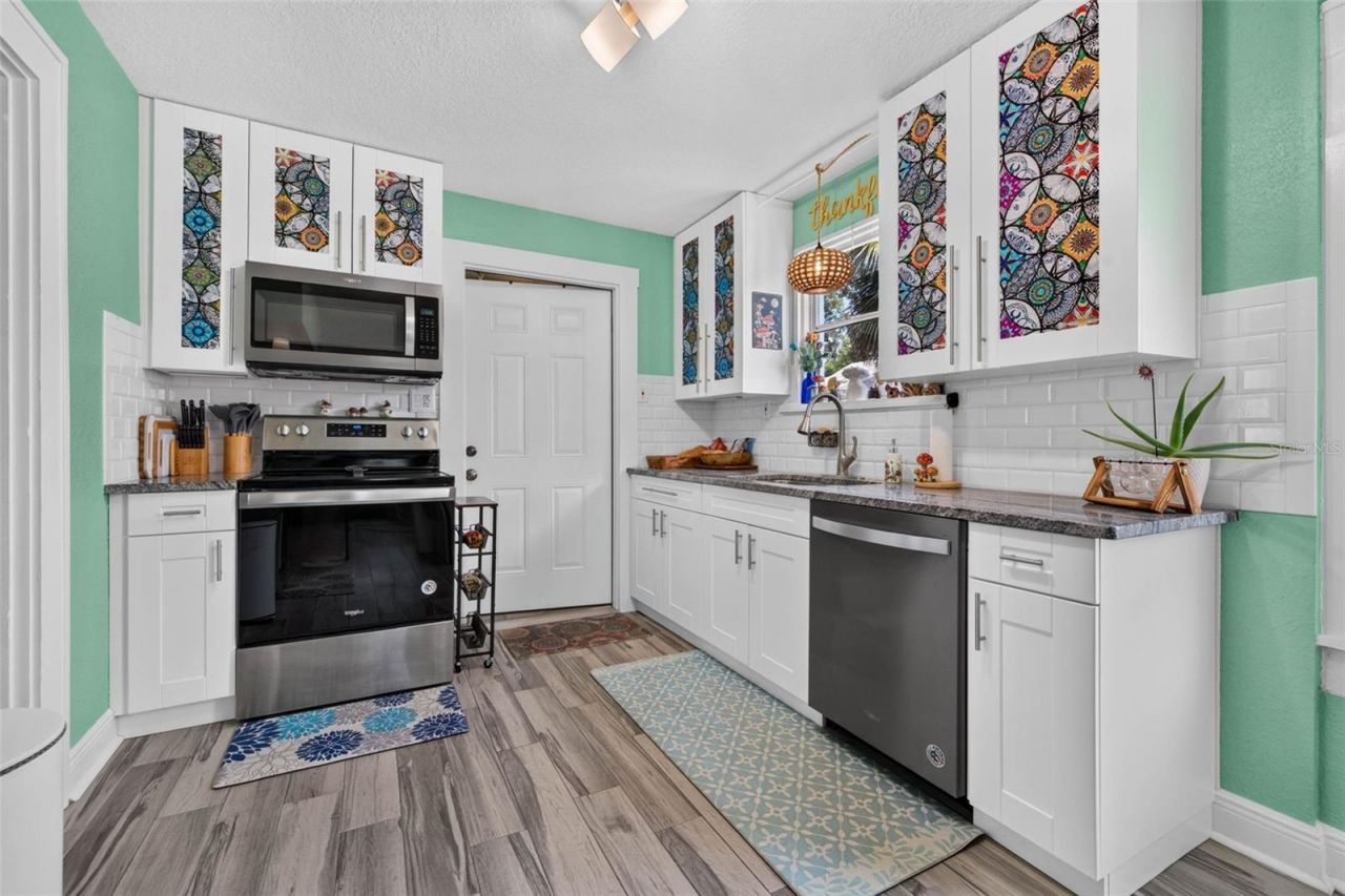 2042 14th Street S, Saint Petersburg, FL 33705 Photo