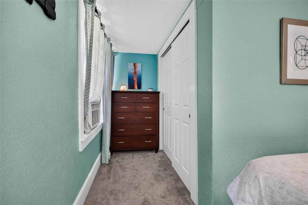 2042 14th Street S, Saint Petersburg, FL 33705 Photo