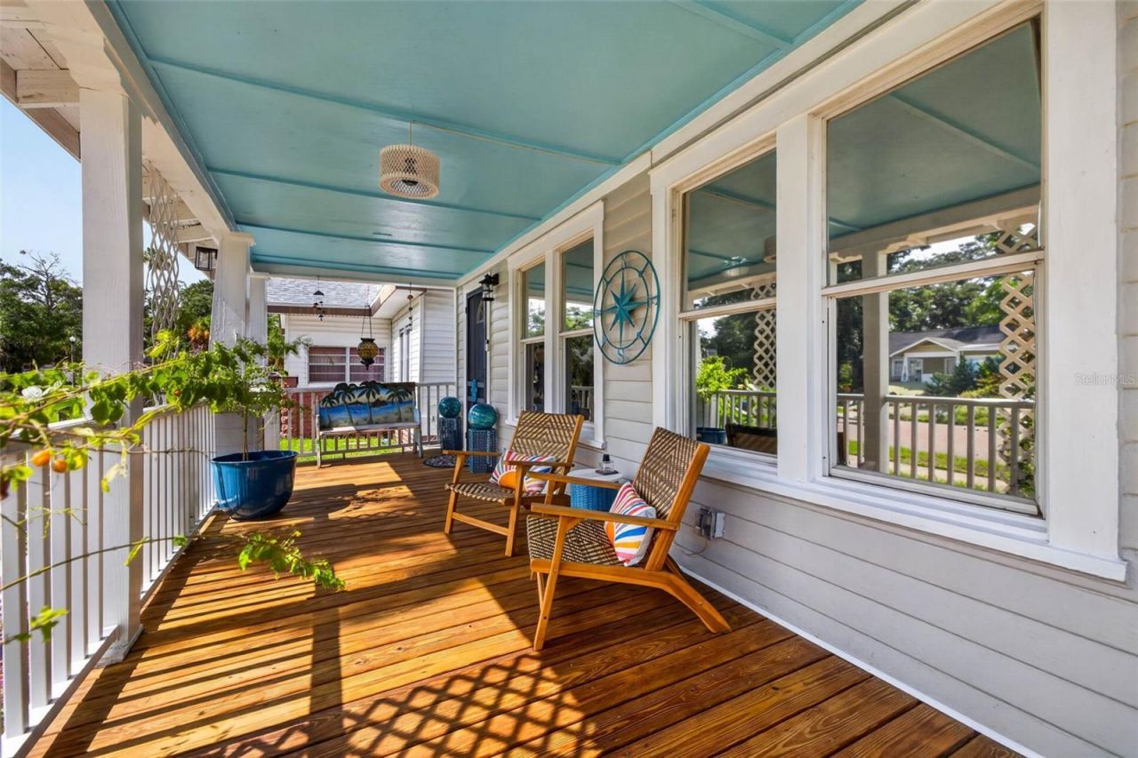 2042 14th Street S, Saint Petersburg, FL 33705 Photo