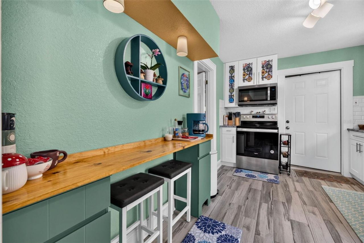 2042 14th Street S, Saint Petersburg, FL 33705 Photo