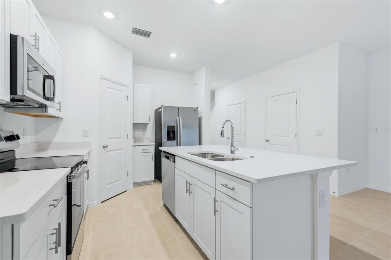 8417 Lunar Skye Street, Sarasota, FL 34241 Photo