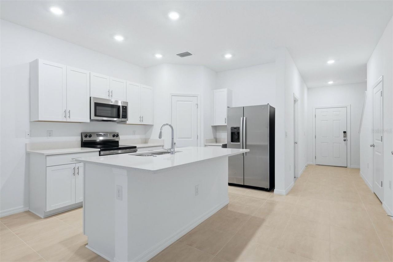 8417 Lunar Skye Street, Sarasota, FL 34241 Photo