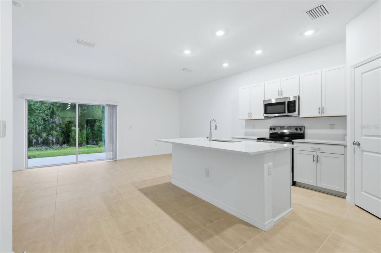 8417 Lunar Skye Street, Sarasota, FL 34241 Photo