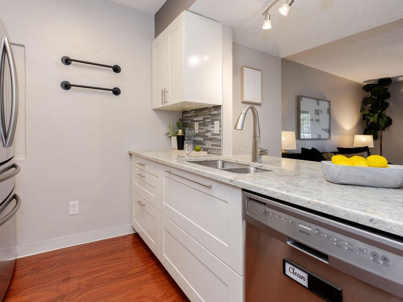 2276 Sandman Drive, Unit 67E, Columbus, OH 43235 Photo 3