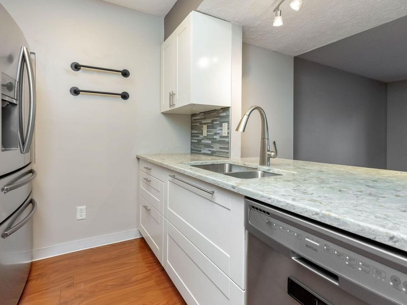 2276 Sandman Drive, Unit 67E, Columbus, OH 43235 Photo 3