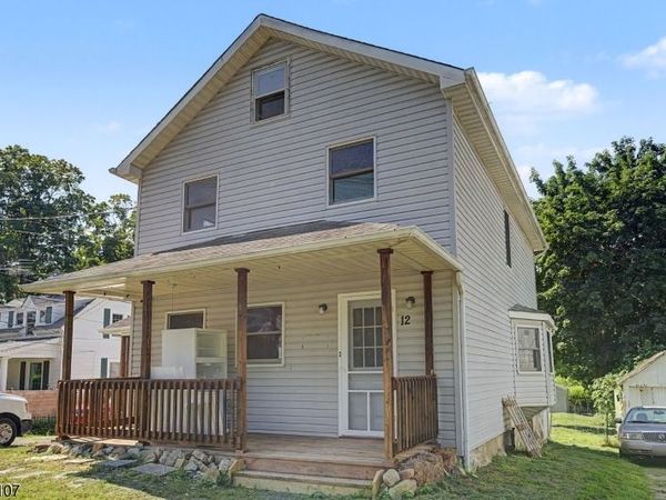 10 High St, Andover, NJ 07821