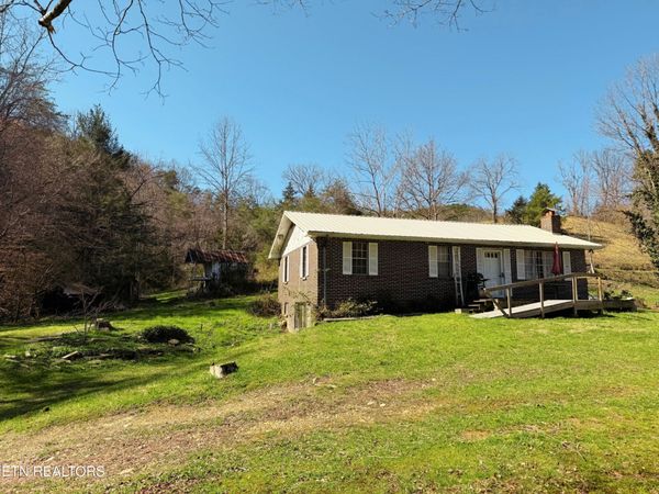 186 Drinnon Lane, Sneedville, TN 37869