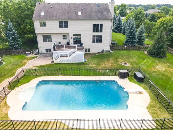 3822 Magnolia Drive , Spring Grove, IL 60081